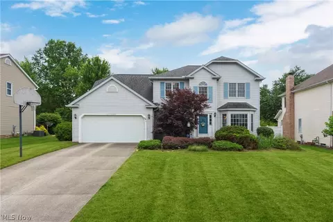 33164 Brackenbury Dr, Solon, OH 44139