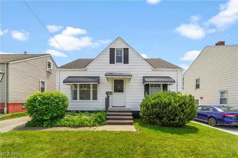 4207 Woodway Ave, Parma, OH 44134