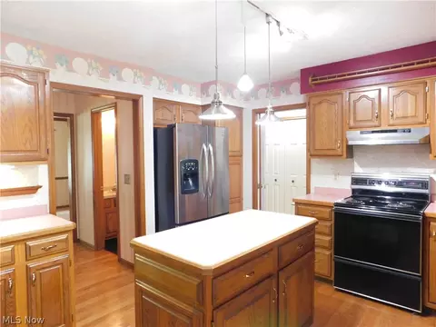 Kitchen - 674 Calann Dr, Elyria, OH 44035 photo 3 of 3