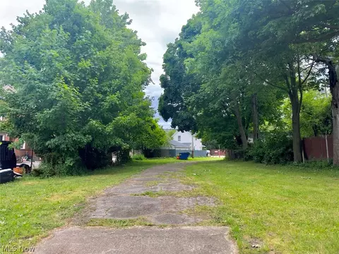 W 122nd Street, Cleveland, OH 44111