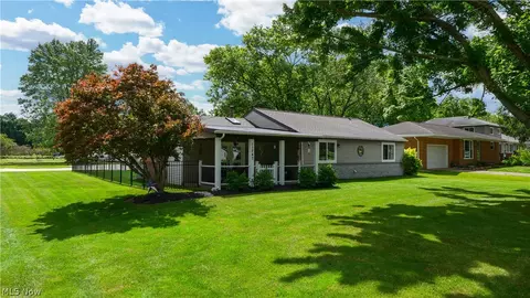 11247 Prospect Rd, Strongsville, OH 44149