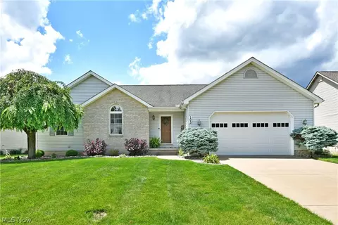 105 Adams Ct, Cortland, OH 44410