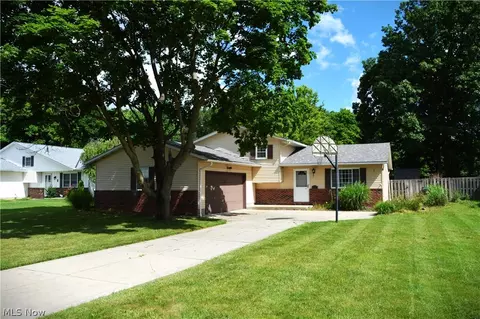 3887 Canterbury Dr, Brunswick, OH 44212