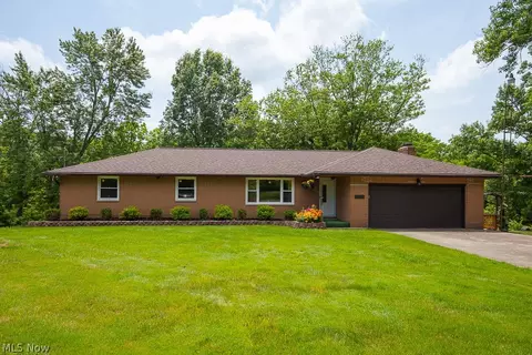 38603 E River Rd, Elyria, OH 44035