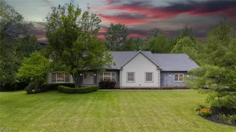 6380 Wooded View Dr, Hudson, OH 44236