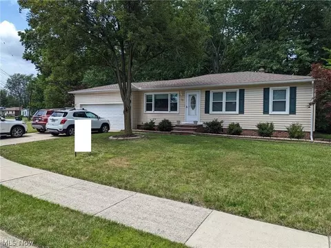 50 Aaron St, Berea, OH 44017
