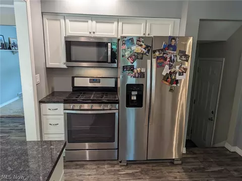 50 Aaron St, Berea, OH 44017 photo 7