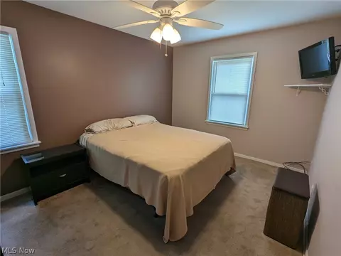 50 Aaron St, Berea, OH 44017 photo 16