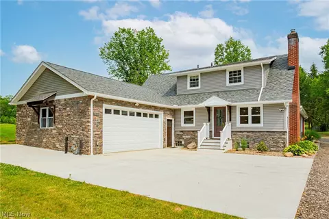 3243 W Bath Rd, Akron, OH 44333