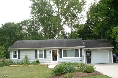 1996 Marhofer Ave, Stow, OH 44224