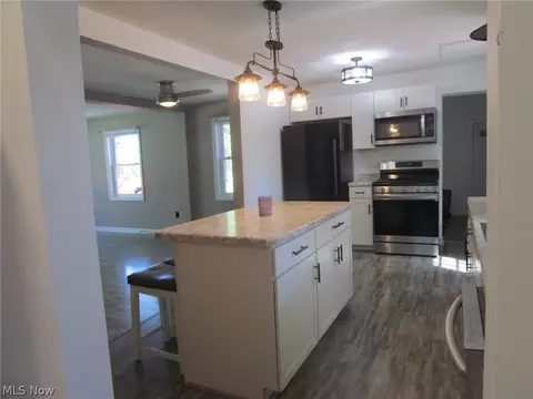 Kitchen - 1054 Elk Dr, Ashtabula, OH 44004 photo 5 of 5