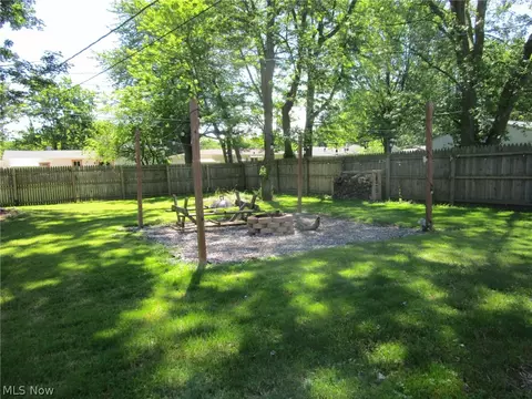Exterior - 1054 Elk Dr, Ashtabula, OH 44004 photo 11 of 11