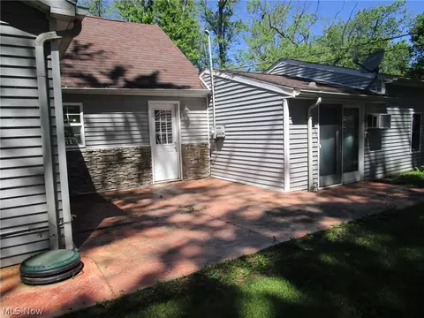 Exterior - 1054 Elk Dr, Ashtabula, OH 44004 photo 10 of 11