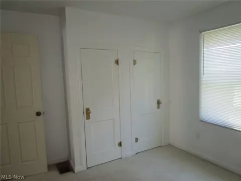 Bedroom - 1054 Elk Dr, Ashtabula, OH 44004 photo 2 of 2