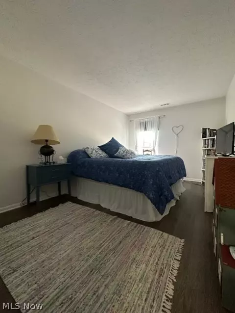 Bedroom - 1201 W River Rd N #C2, Elyria, OH 44035 photo 2 of 2