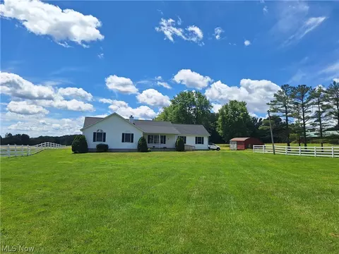 16841 Kinsman Rd, Middlefield, OH 44062