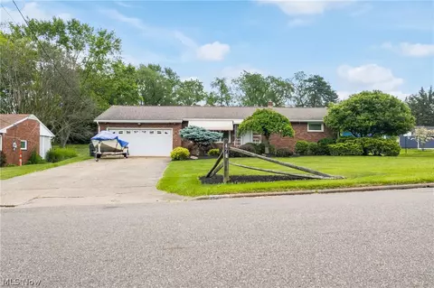 474 24th St NW, Massillon, OH 44647