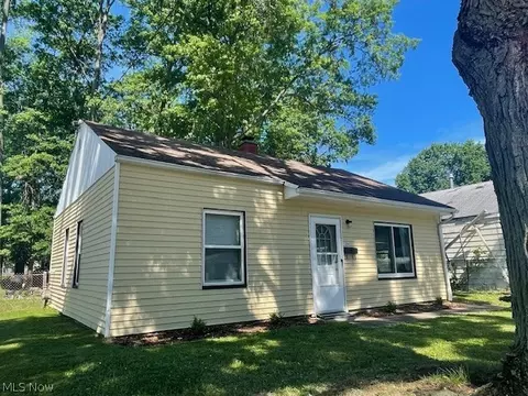 1294 Inman St, Akron, OH 44306