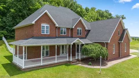 12 Millers Lndg, Parkersburg, WV 26104
