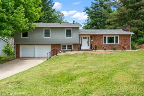 107 Woodcrest Dr, Marietta, OH 45750
