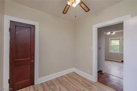 Entry Way - 5157 Erwin St, Maple Heights, OH 44137 photo 1 of 2