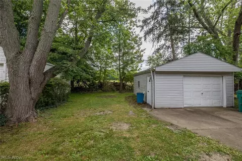 Exterior - 5157 Erwin St, Maple Heights, OH 44137 photo 3 of 4