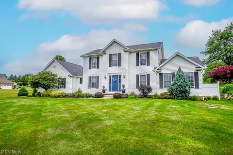 11261 Wright Rd NW, Uniontown, OH 44685