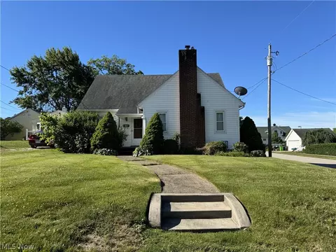 542 E Ford Ave, Barberton, OH 44203