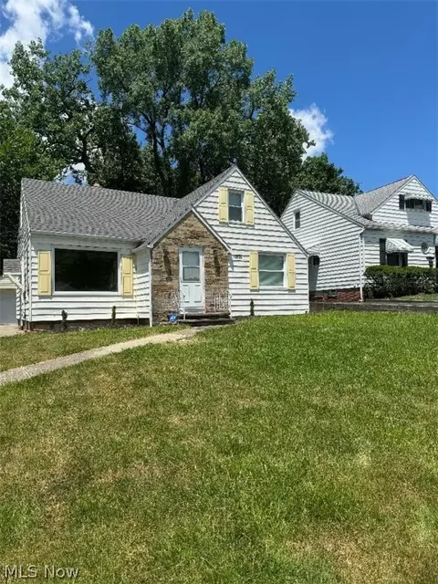 13505 Cranwood Park Blvd, Garfield Heights, OH 44125