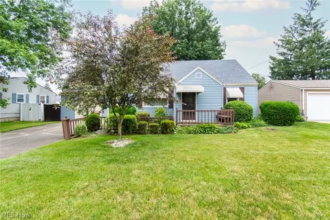 207 Smithfield St, Struthers, OH 44471 photo 2
