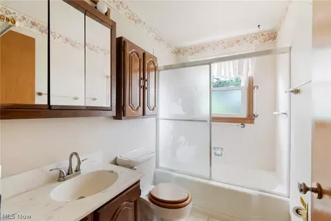 207 Smithfield St, Struthers, OH 44471 photo 16