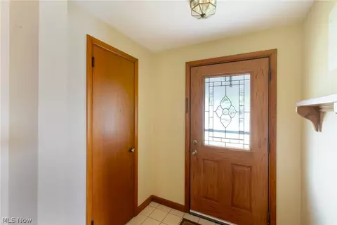 207 Smithfield St, Struthers, OH 44471 photo 3