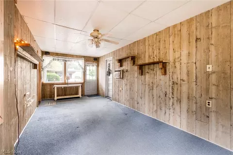 207 Smithfield St, Struthers, OH 44471 photo 9