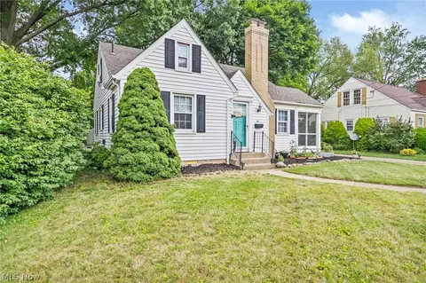 1917 36th St NW, Canton, OH 44709