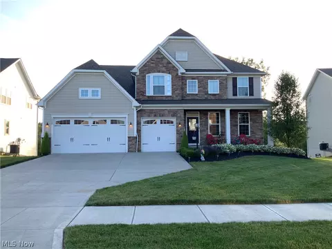 7939 Megan Meadow Dr, Hudson, OH 44236