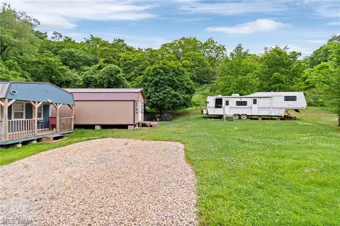 72740 Morgan Hill Rd, Saint Clairsville, OH 43950