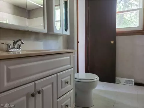 5681 Beech Dr, Mentor On The Lake, OH 44060 photo 33