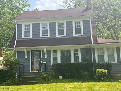 961 Montford Rd, Cleveland Heights, OH 44121