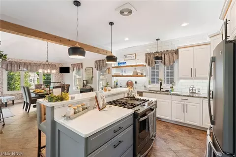Kitchen - 17400 Creekside St, Lagrange, OH 44050 photo 2 of 10