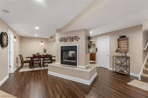 Entry Way - 17400 Creekside St, Lagrange, OH 44050 photo 2 of 4