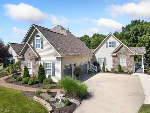 Exterior - 17400 Creekside St, Lagrange, OH 44050 photo 7 of 7