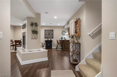 Entry Way - 17400 Creekside St, Lagrange, OH 44050 photo 3 of 4