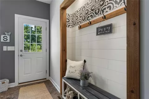Entry Way - 17400 Creekside St, Lagrange, OH 44050 photo 1 of 4