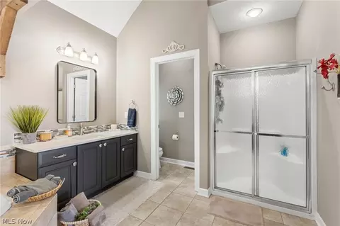 Bath - 17400 Creekside St, Lagrange, OH 44050 photo 2 of 7