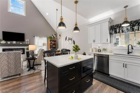 Kitchen - 17400 Creekside St, Lagrange, OH 44050 photo 10 of 10