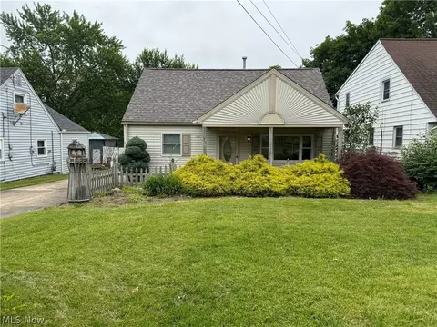 255 S Roanoke Ave, Youngstown, OH 44515