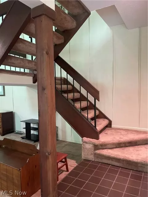 Entry Way - 1944 Pine Dr, Kent, OH 44240 photo 1 of 1