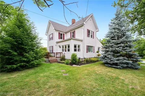 3343 Mount Pleasant St NW, North Canton, OH 44720