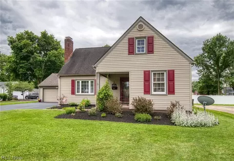 69 Callahan Rd, Canfield, OH 44406