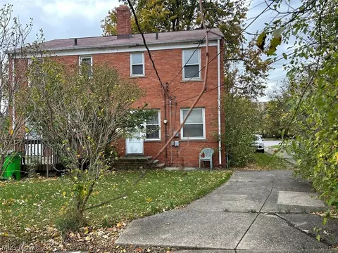 231 E 250 St, Euclid, OH 44132 photo 6